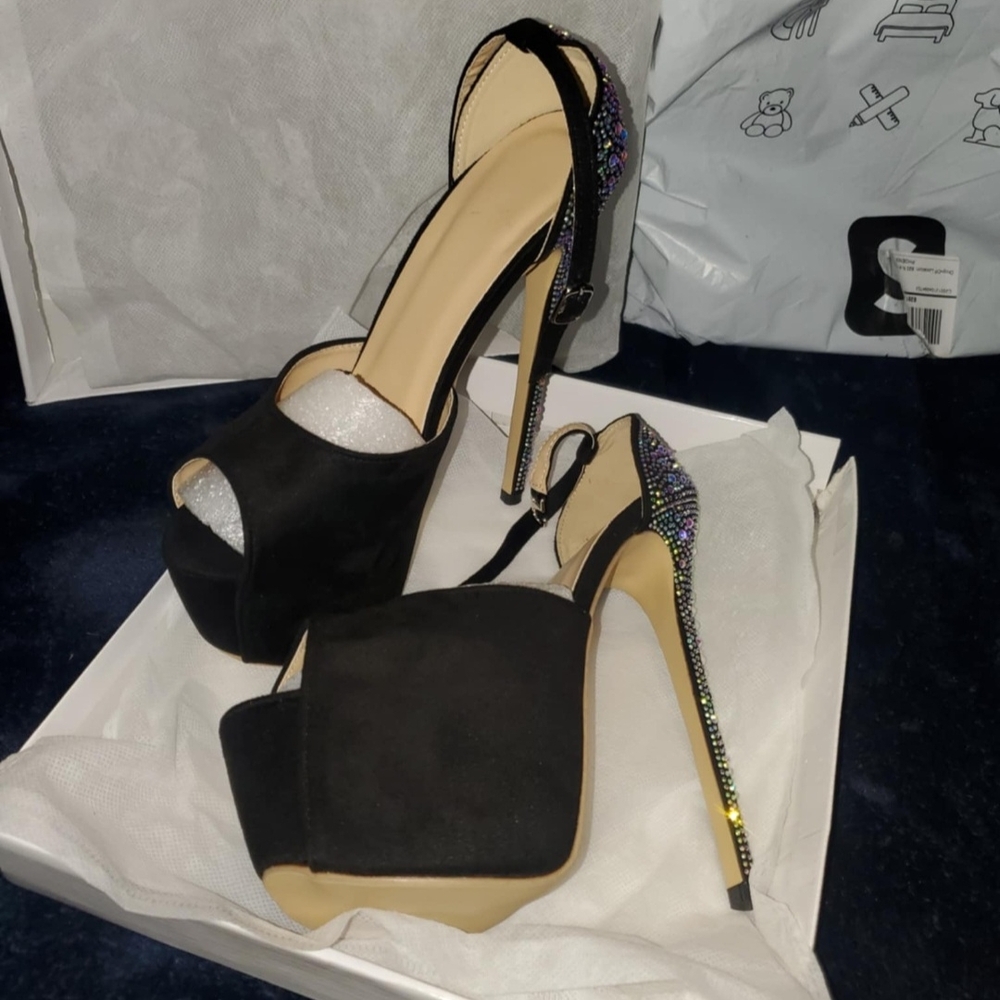 SHEIN Black and Silver Stiletto Heels with Peep-Toe